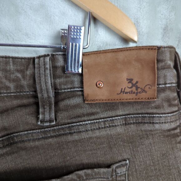 34 Heritage Men Charisma Comfort-Rise Classic Jeans Brown 44/34 Measures 42/28 - Picture 7 of 11